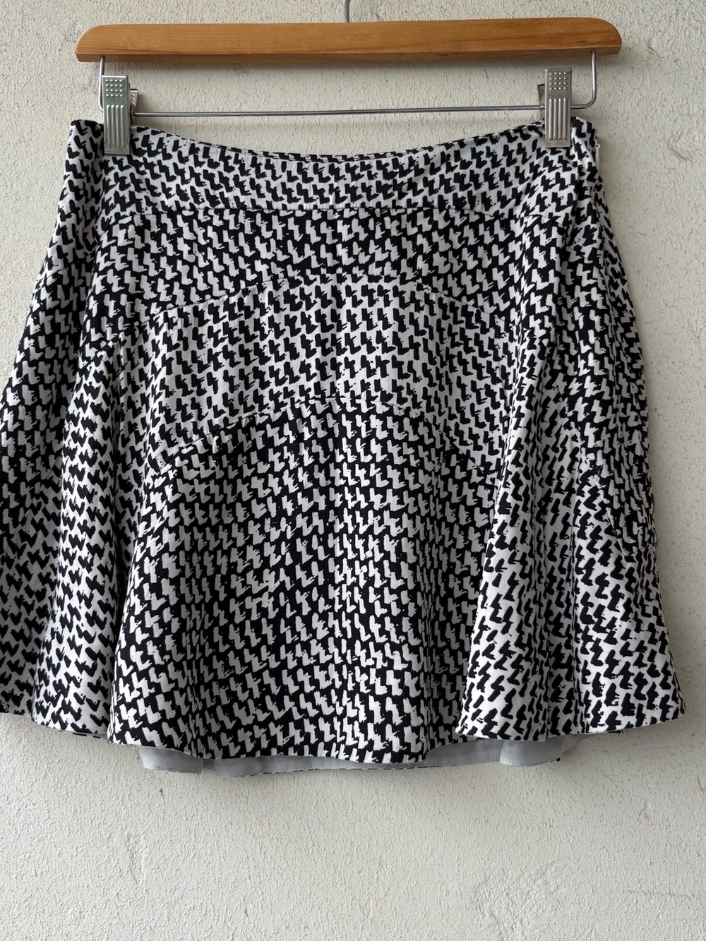 Diane Von Furstenberg Black and White Houndstooth Mini Skirt